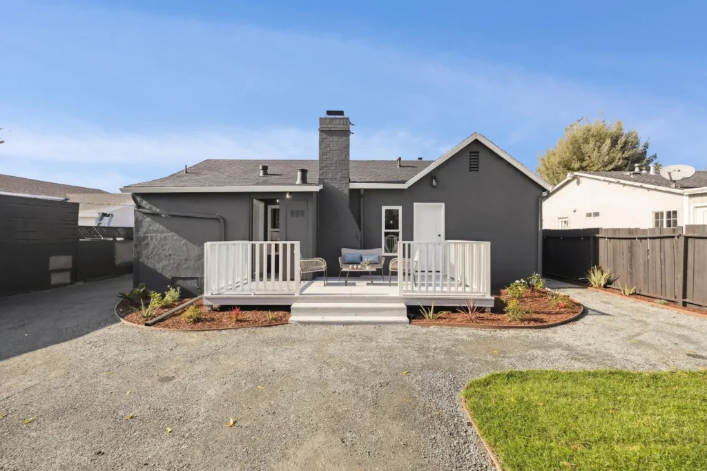 Property gallery photo 12