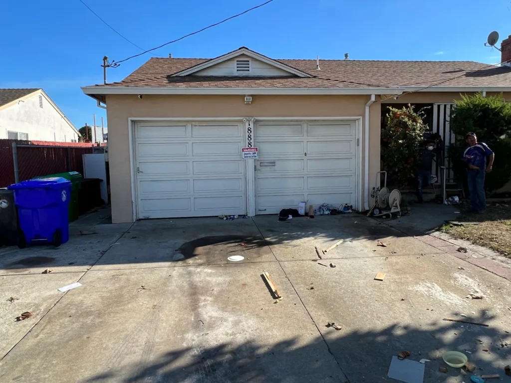 Ugly house exterior photo 5